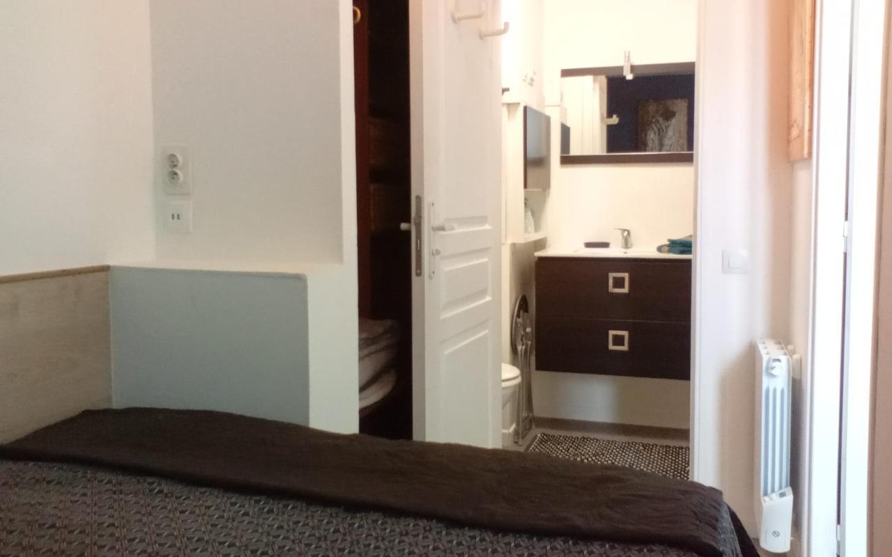 Les Bonbonieres D'Andrea Gavinies Pellegrin Apartment Бордо Екстериор снимка
