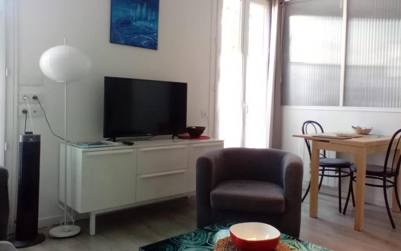 Les Bonbonieres D'Andrea Gavinies Pellegrin Apartment Бордо Екстериор снимка